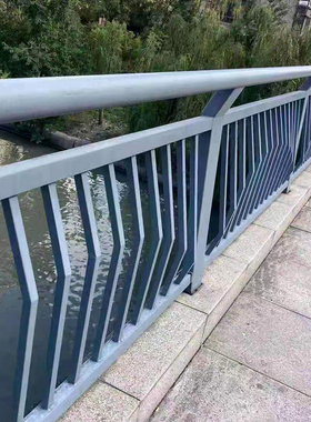 桥梁防撞护栏304不锈钢复合管景观河道铸铁防护栏人行道隔离栏杆