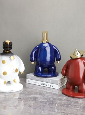 现代北欧坐姿黑白人物看书摆件样板间售楼部读书郎动物家居装饰品