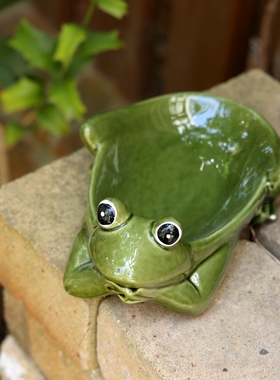 可爱创意陶瓷青蛙电视柜餐厅摆件