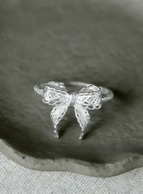 S925纯银在逃公主蝴蝶结耳钉项链戒指套装 轻奢小众设计感 锁骨链