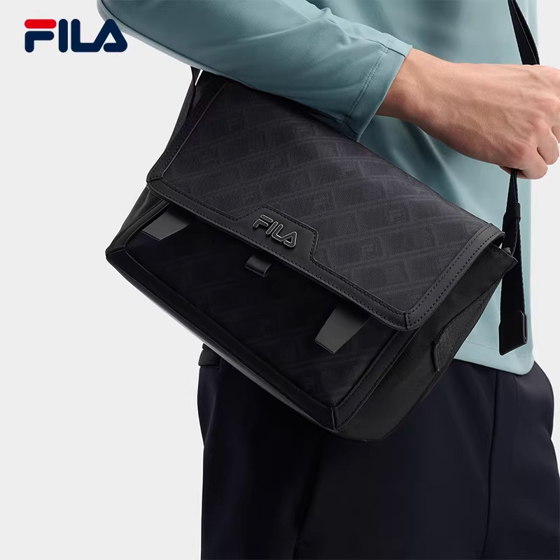 FILA 斐乐官方男包挎包2026春季新款满印休闲单肩包斜挎包随身包