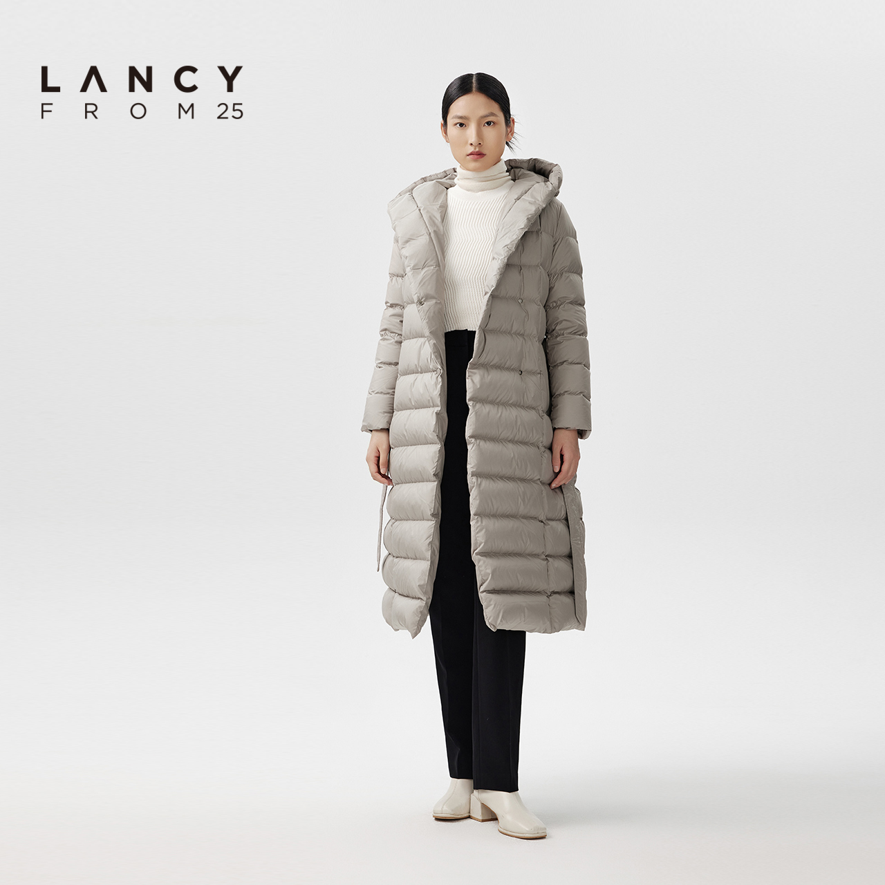 LANCY/朗姿秋冬新款翻领连帽鸭绒服品牌羽绒服女中长款气质高级感