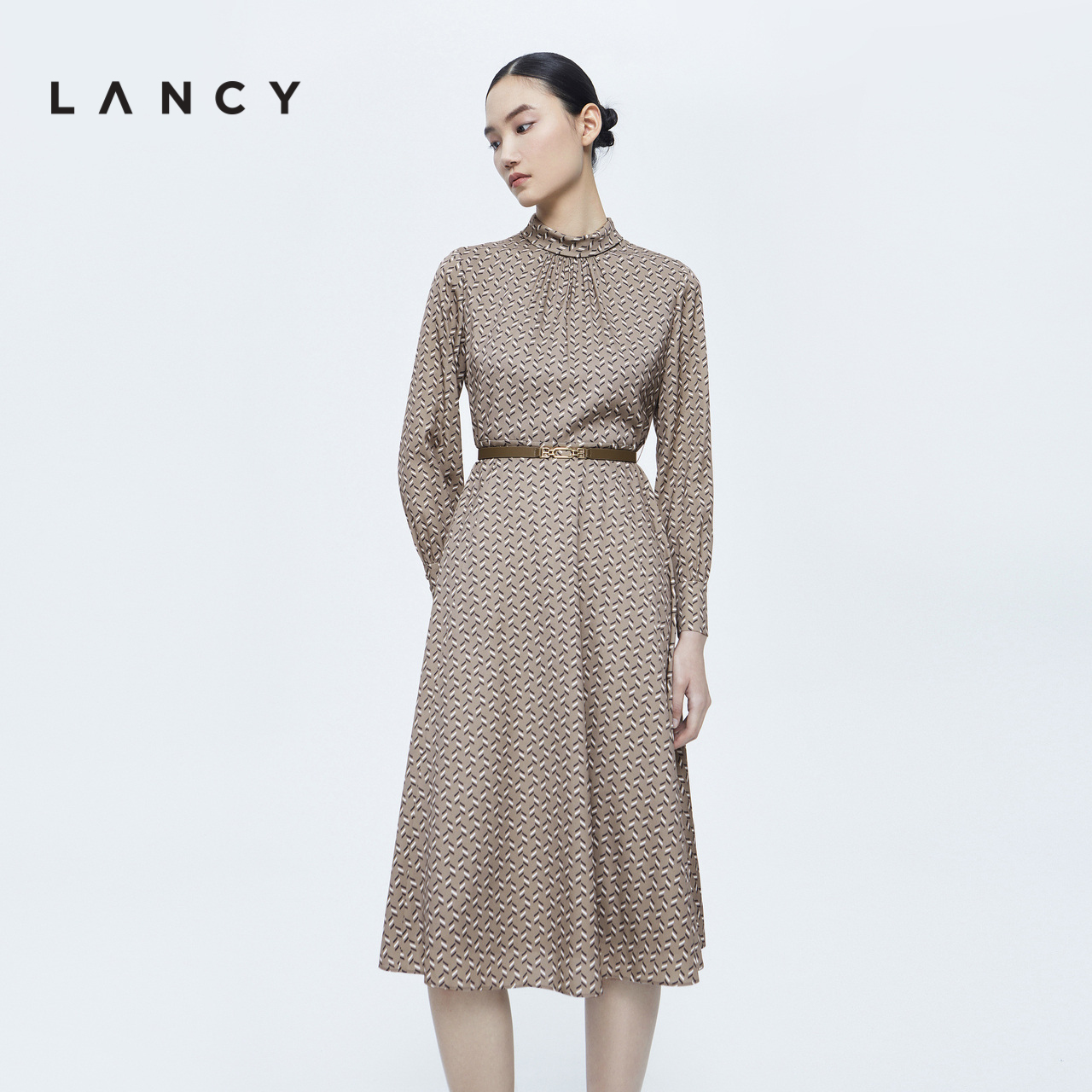 LANCY/朗姿真丝连衣裙2022冬季新款高级感女收腰裙子显瘦通勤裙子