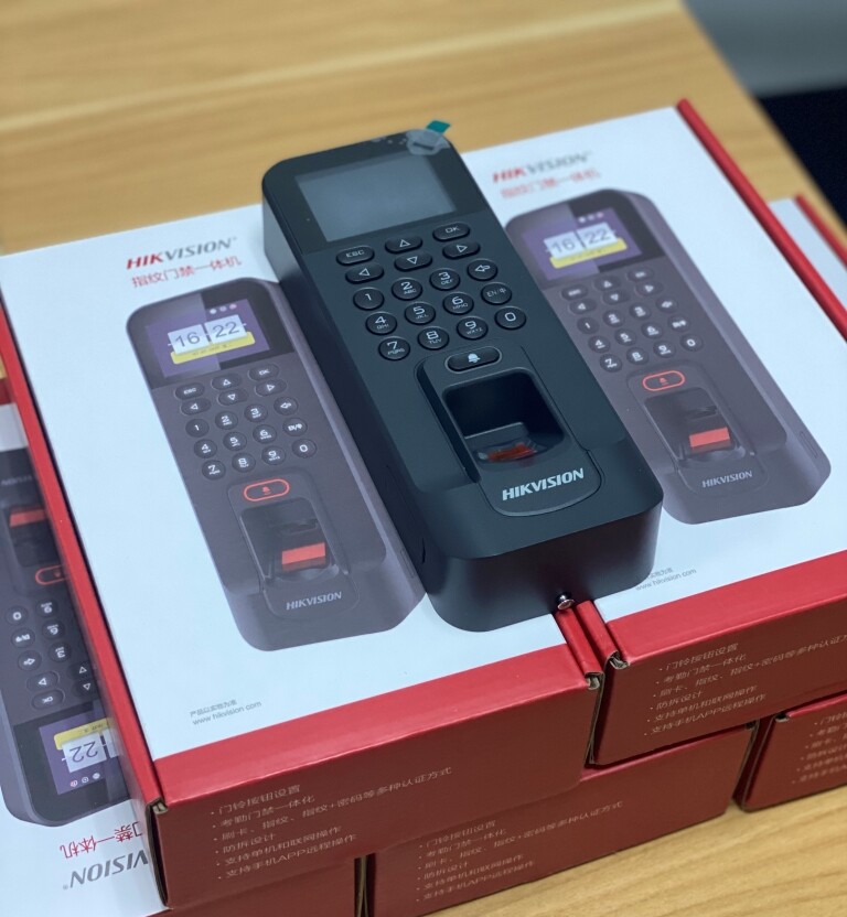 Hikvision fingerprint access control and attendance all-in-one machine
