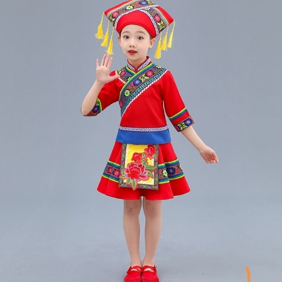 男儿童少数族服西广民壮族三月三演出服表演童饰女童舞服蹈苗装族