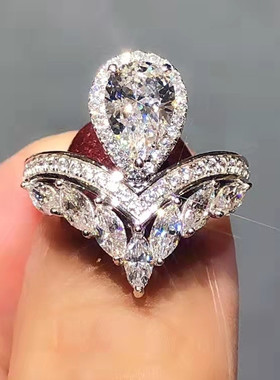 莫桑石异形水滴戒指2克拉