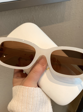 2025新款黑色方形墨镜女方圆脸显瘦开车时尚百搭遮阳欧美风太阳镜