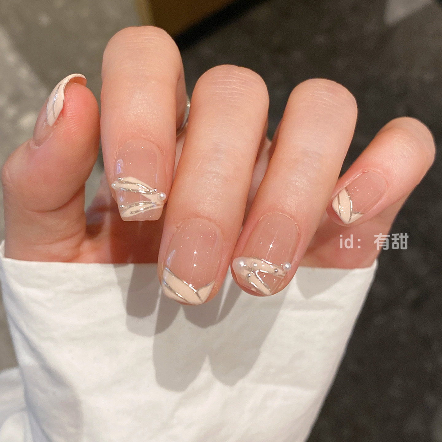 法式穿戴甲短高级感新娘穿戴美甲2025新年款纯手工绝美指甲贴片,淘宝优惠券,粉丝福利购,淘宝优惠卷