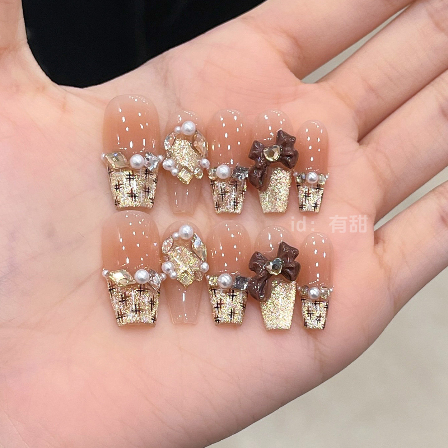 秋冬穿戴甲中长款手工法式指甲贴片2025新款高级感小香风穿戴美甲,淘宝优惠券,粉丝福利购,淘宝优惠卷