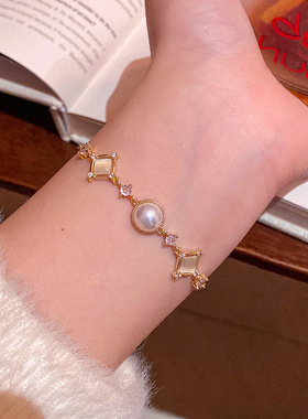 几何菱形猫眼珍珠手链可调节手串设计感时尚百搭闺蜜首饰品名媛风