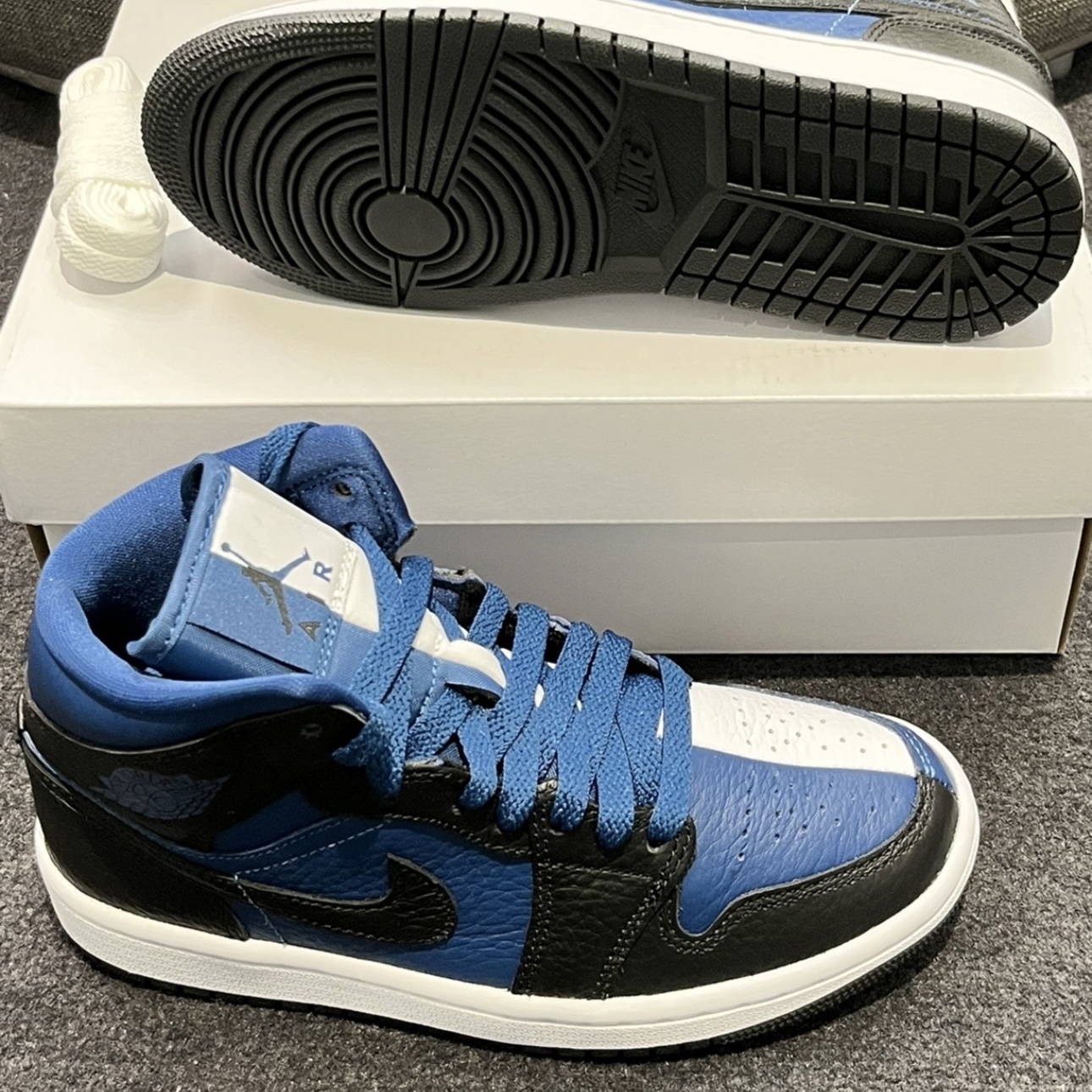 Air Jordan 1运动休闲鞋 复古潮流支撑合成革板鞋DR0501-401 - 图2