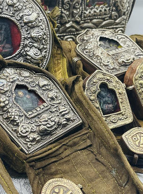 尼泊尔手工纯铜嘎乌盒擦擦挂件