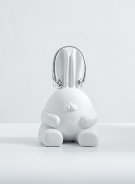 东来家居卡通长耳兔摆件样板间儿童房可爱陈设饰品创意听音乐兔子
