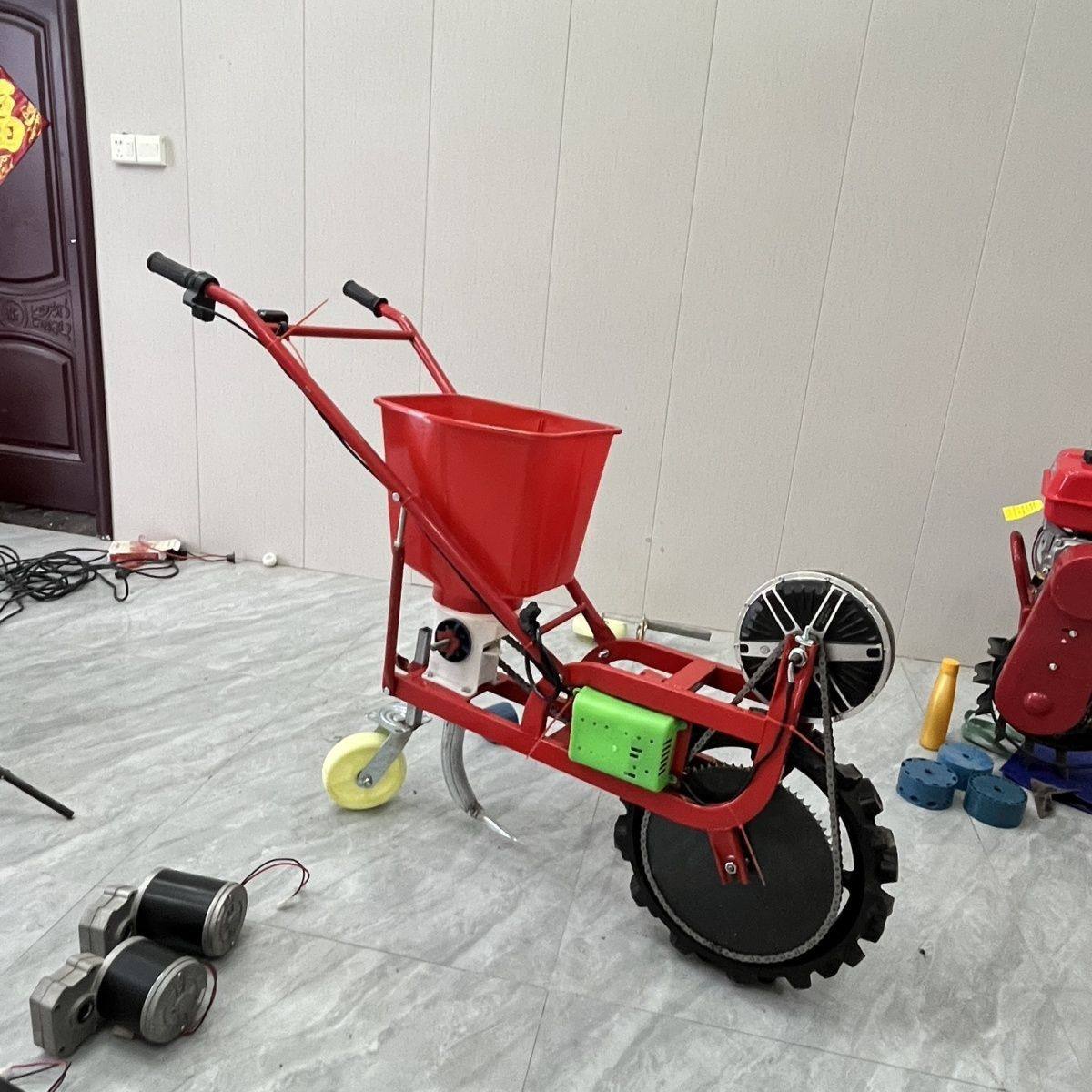 锂电池电动播种机锄草耘地开沟施肥多功能一体机新款撒肥机化肥楼,淘宝优惠券,粉丝福利购,淘宝优惠卷