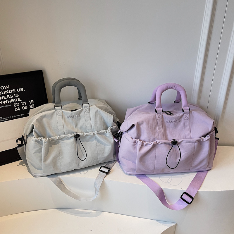 2026 maternity bag storage bag that can be worn cross-body and can be put on the trolley