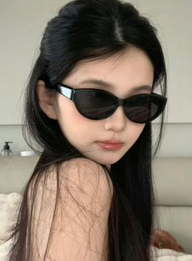 2024新款小众美式猫眼墨镜网红高级感小脸辣妹y2k潮酷黑色眼镜女