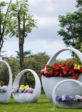 户外简约抽象花篮花盆玻璃钢雕塑花园林景观草坪楼盘美陈装饰摆件