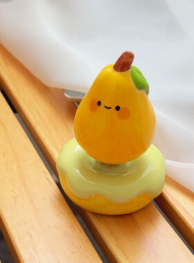 “我想梨呀”景德镇转转乐摆件