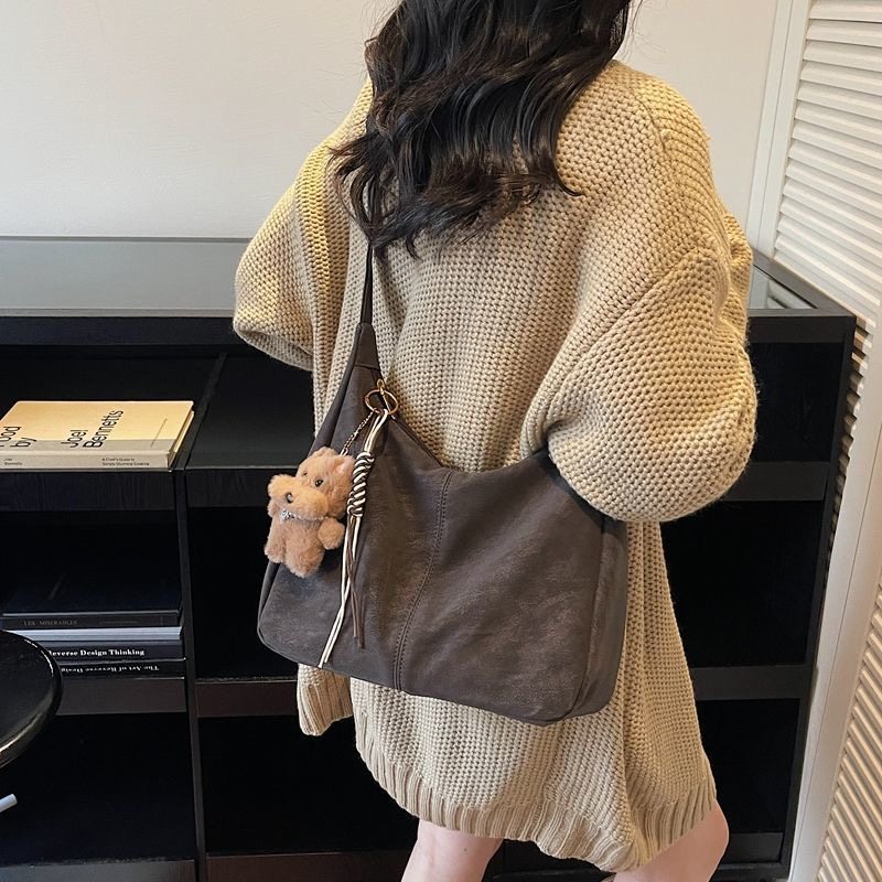 高级感复古包包女2026新款托特包秋冬休闲单肩包大容量通勤斜挎包,淘宝优惠券,粉丝福利购,淘宝优惠卷