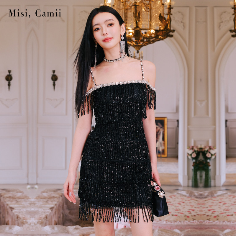 Misi.Camii2024秋冬新款女钻饰吊带亮片流苏礼服裙年会晚宴连衣裙
