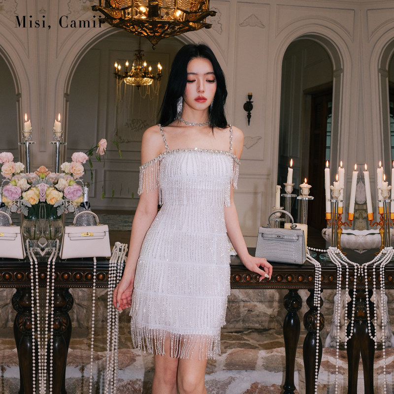Misi.Camii2024秋冬新款女钻饰吊带亮片流苏礼服裙年会晚宴连衣裙