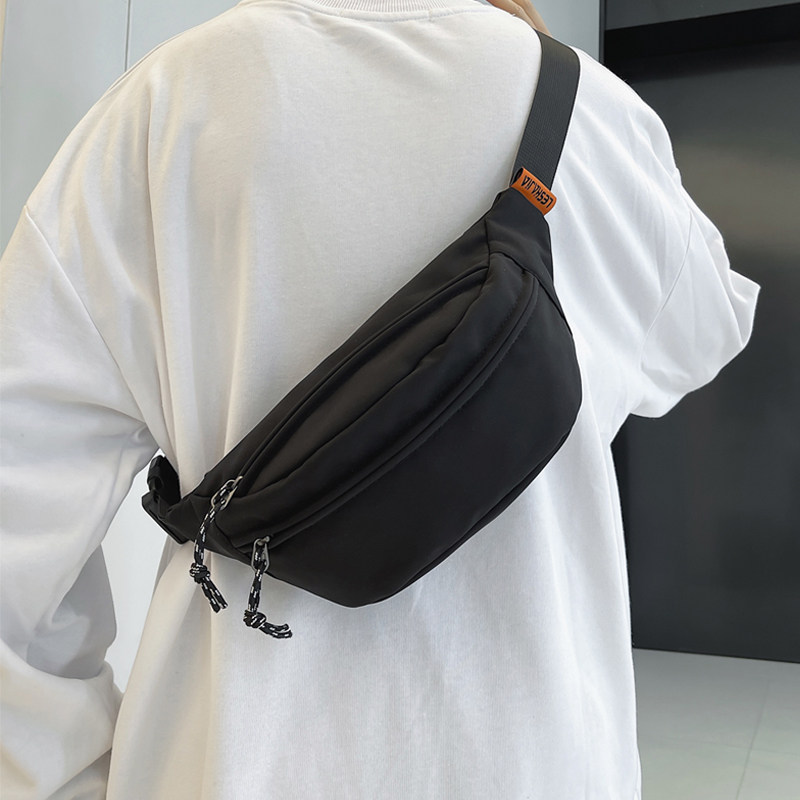男士简约百搭胸包轻便运动斜挎包 嘿吖男士包袋