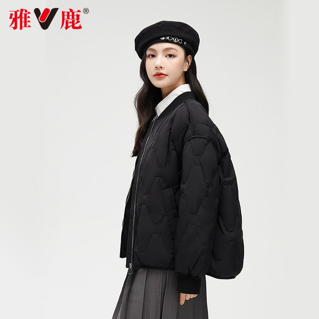 雅鹿菱格轻薄款羽绒服女冬季2024新款时尚休闲短款棒球服保暖外套