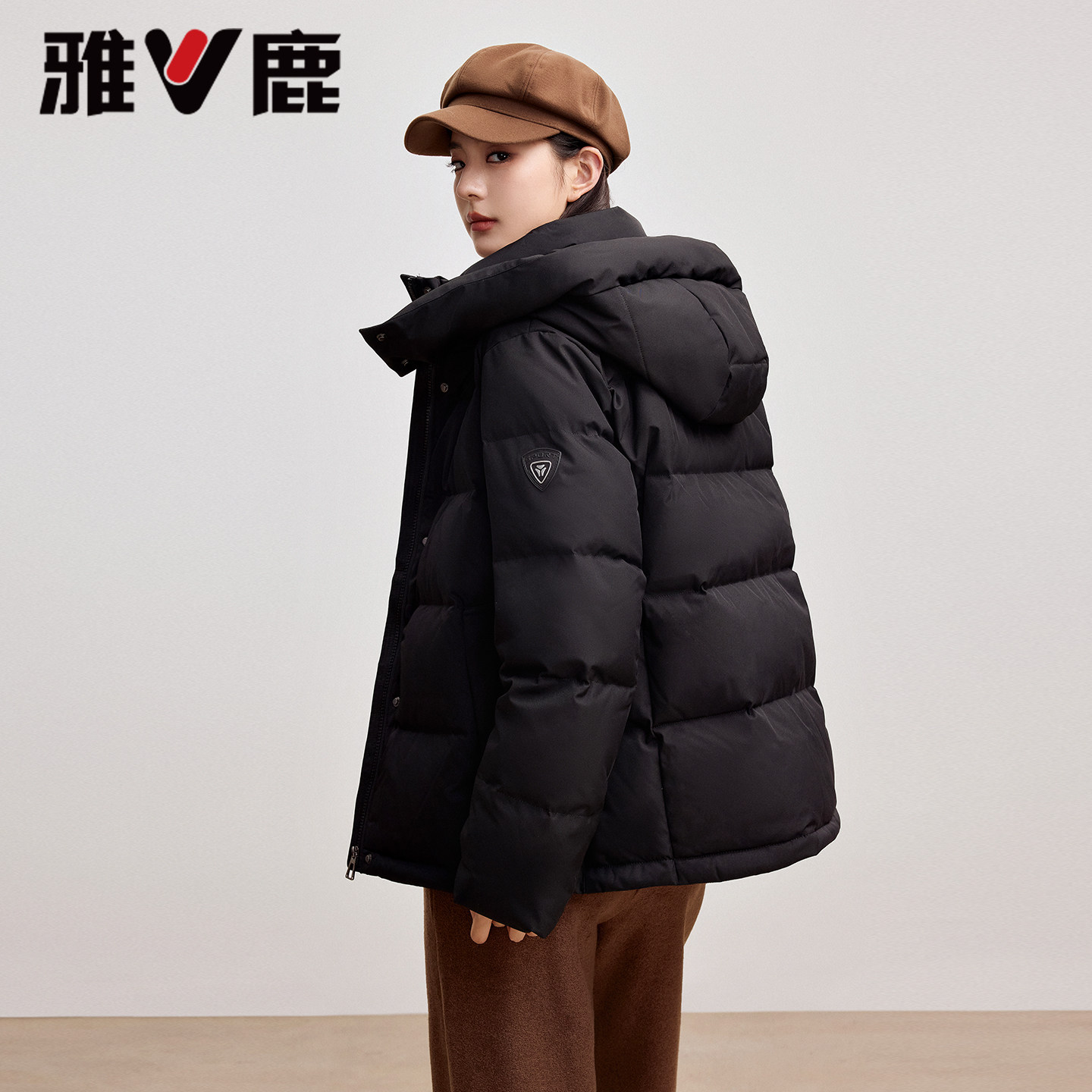 雅鹿短款羽绒服女2025秋冬新款休闲外套连帽可拆石墨烯保暖时尚