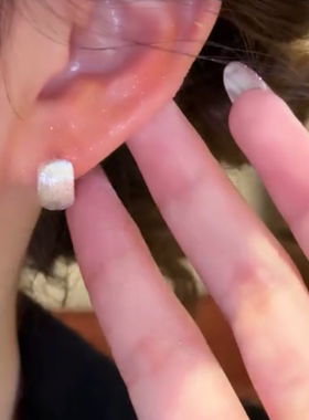 轻奢高级感银色拉丝几何方形耳环
