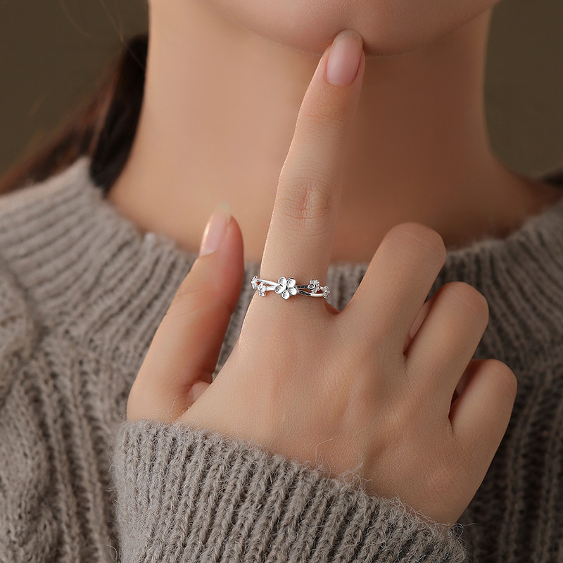 Pure silver flower live ring for women, sweet and versatile