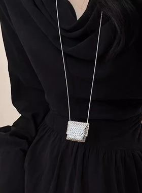 中古编织包包吊坠毛衣项链女士新款长款轻奢小众高级感卫衣链配饰