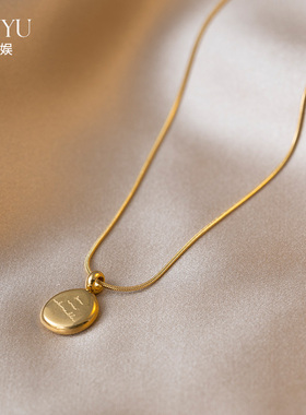 钛钢钛钢锁骨链女字母吊坠项链