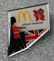 (Lingang loft) Badge McDonalds badge 201 Bing badge 2 London Olympics Party Restaurant Queen s