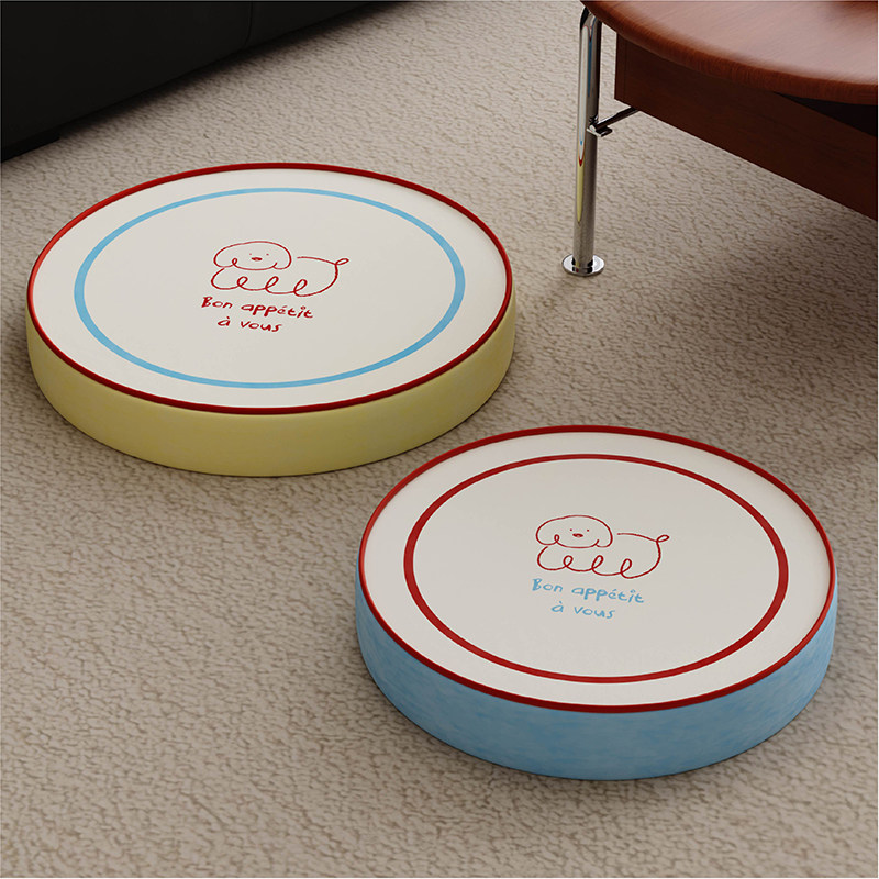 Simple Korean futon cushion and small pouf for reading on the floor