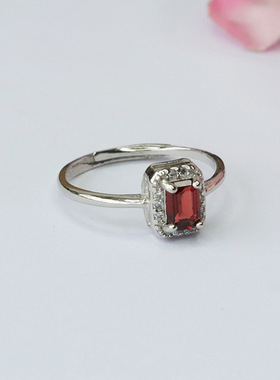 天然酒红石榴石戒指公主方戒水晶彩宝女士款礼品气质文雅大气饰品
