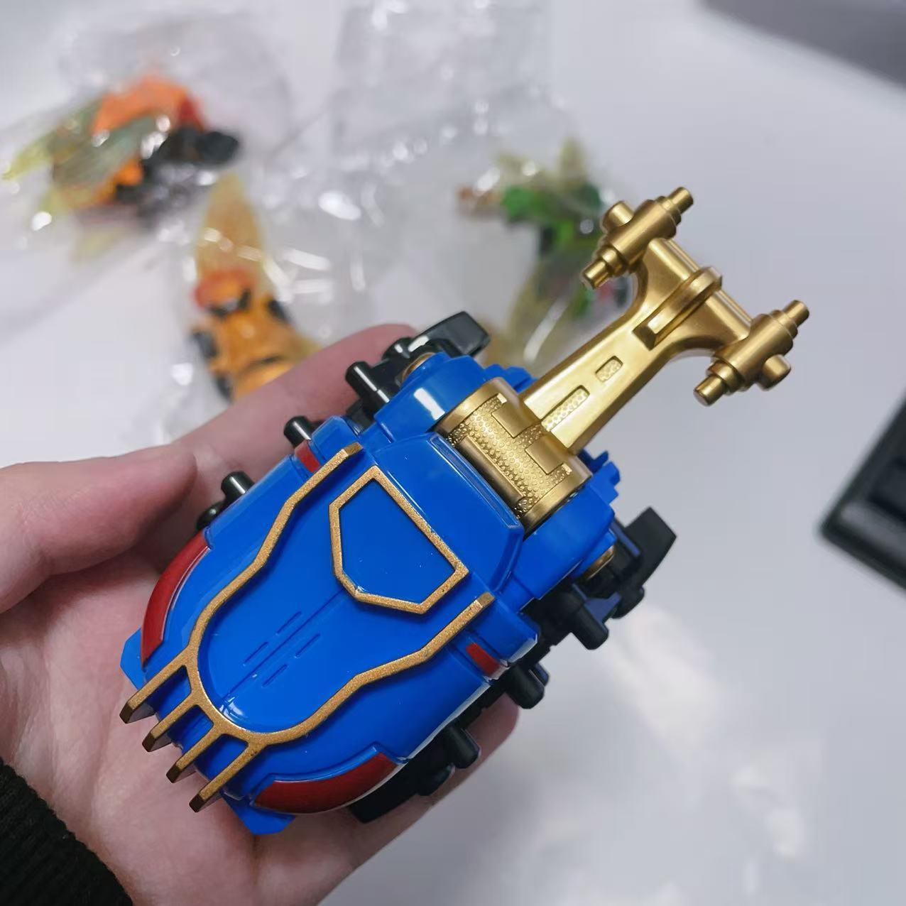 昆虫战队变形蜜蜂蜻蜓甲虫五神兽合体儿童玩具机器人模型 - 图2