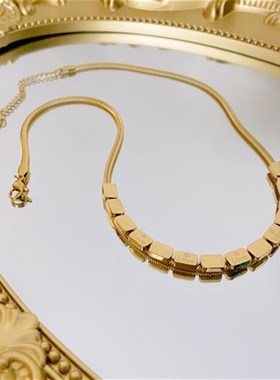 INS网红热e卖款钛钢K金色蛇骨颈项链字母H简约百搭洋气女配饰