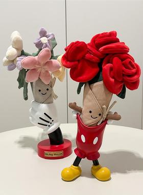 提裤衩手捧花底座收纳摆件红老鼠提裤子笔筒结婚送礼物手握花瓶
