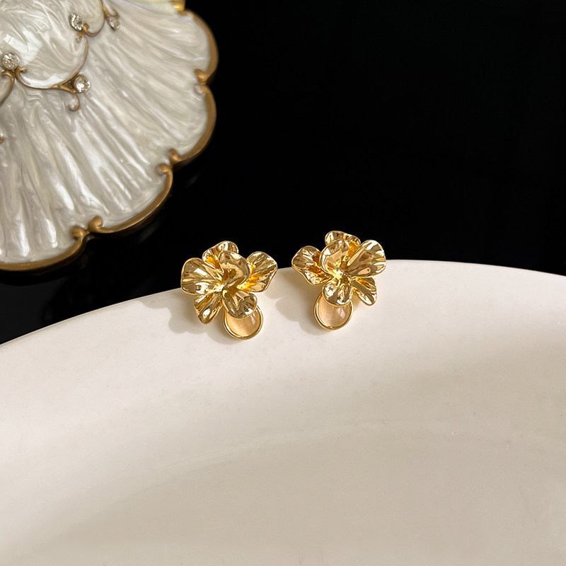 小众精致猫眼花朵蚊香盘耳夹无耳洞女新款耳环轻奢高级感绝美耳饰,淘宝优惠券,粉丝福利购,淘宝优惠卷