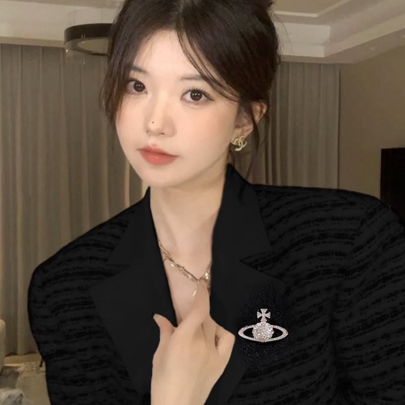 轻奢高级感星球胸针高档女奢华气质大衣别针配饰小众设计精致胸花,淘宝优惠券,粉丝福利购,淘宝优惠卷