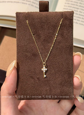 满钻mini四叶草钥匙项链