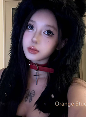 纯欲性感红色十字架choker