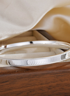 2025年新款波光粼粼闭口手镯实心光面轻奢风爆闪碎冰冰手环男女款