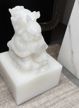 锦玉秀美天然玉石龙龟印章摆件