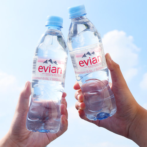 法国进口evian依云矿泉水天然矿泉水500ml*24瓶高端饮用水 - 图1