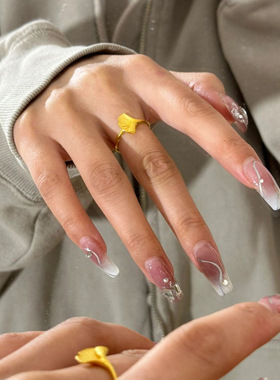 轻奢小众设计金色银杏叶戒指女高级感开口可调节指环手饰婚礼刻字