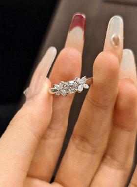 甜美蝴蝶圆钻戒指夏日浪漫仿真钻蝴蝶戒指女款小众高级感轻奢指环