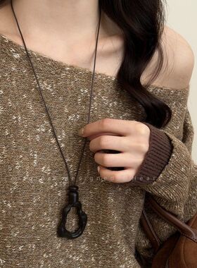 春款花朵镂空长款项链女复古小众独特设计感锁骨链新款挂脖配饰