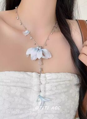 布艺花朵吊坠项链女2026新款小众高级设计感锁骨链海边度假风配饰