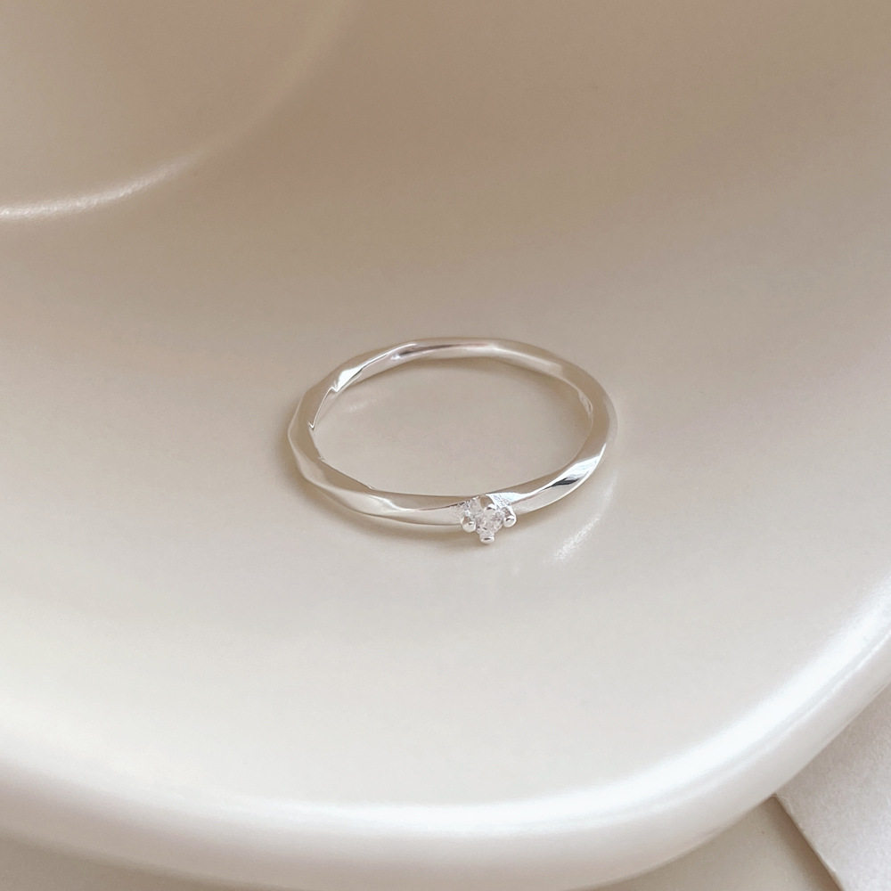 S999 sterling silver Möbius single diamond tail ring